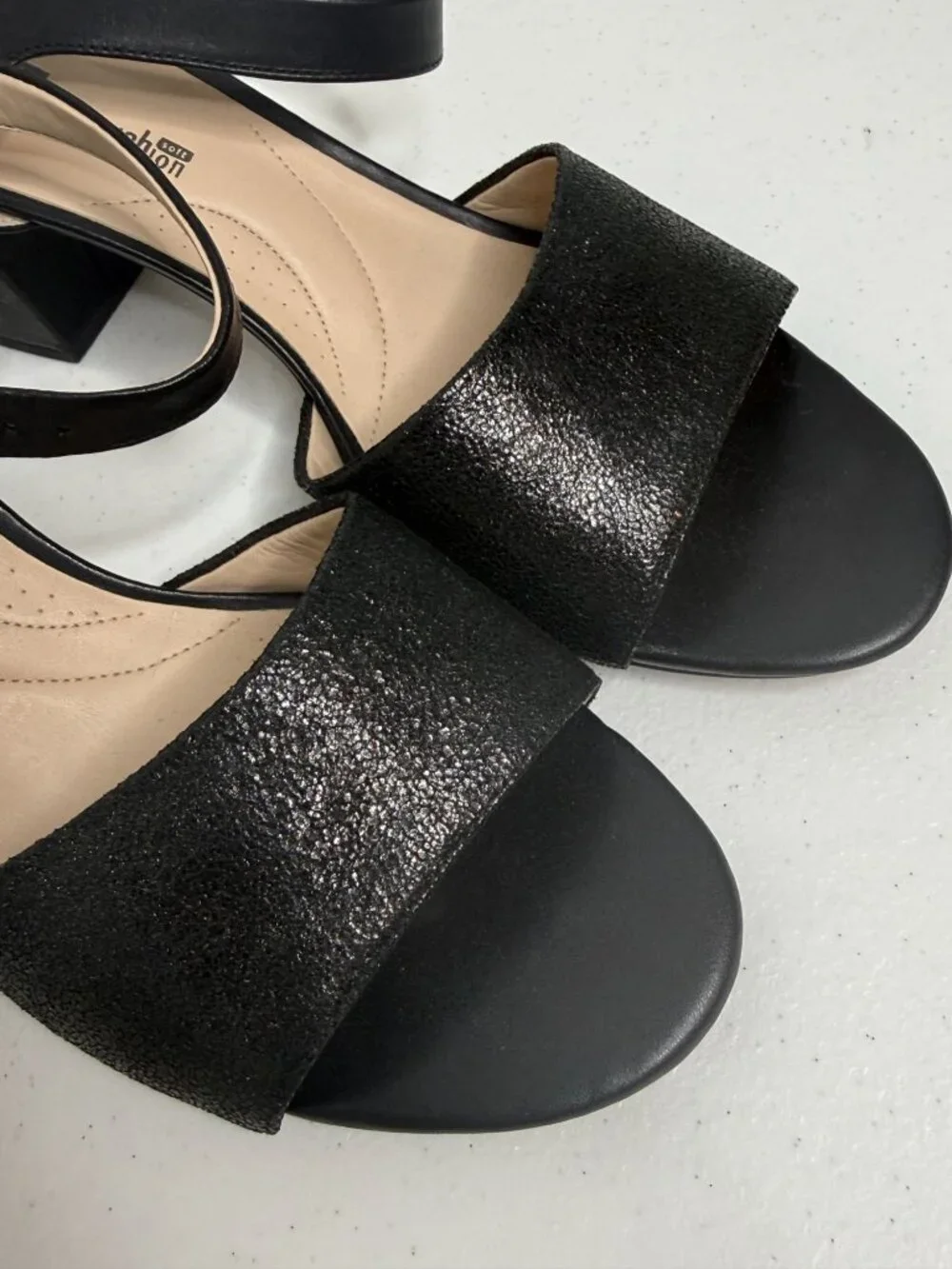 Clarks Deva Quest Black Comfort Block Heel Sandals Size 9